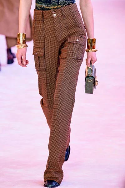 Look 80
